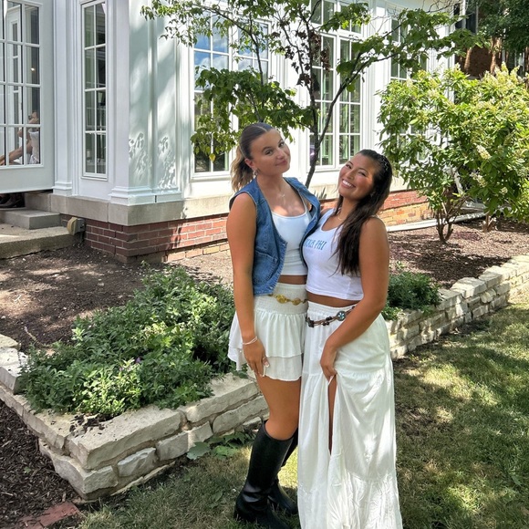 Meet your Posher, Mara - Picture 2 of 9